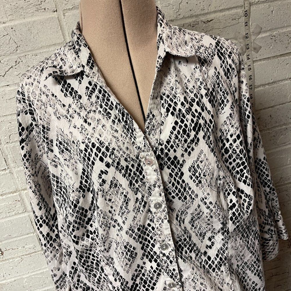 212 collection snake print black white blouse large